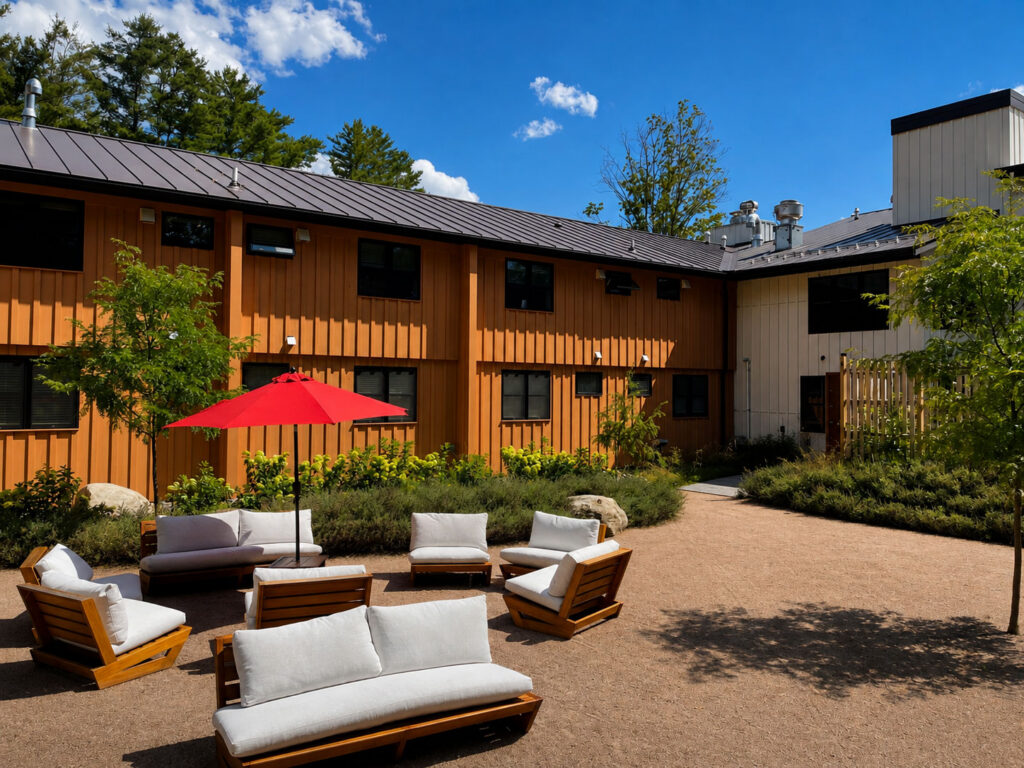 Sana-Rear_Courtyard