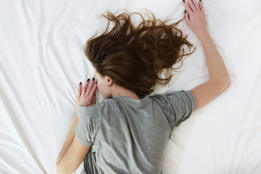 what aspect of sleep does alcohol negatively impact