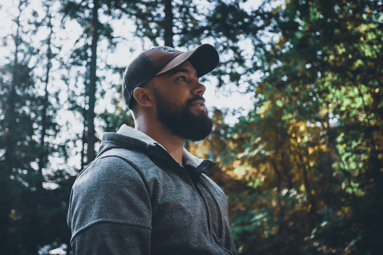 man in meth rehab wearing brown hat